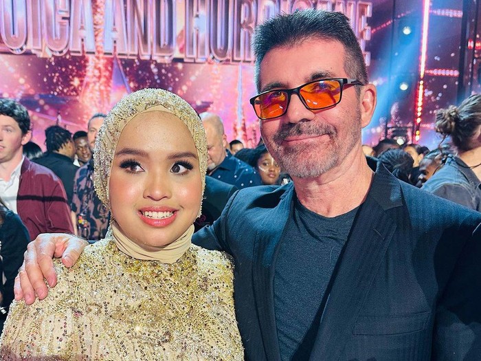 Putri Ariani dan Simon Cowell