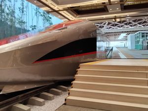 Cuma di Hub Space X KAI Expo 2023, Kereta Cepat Whoosh Masuk JCC