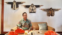 Vice President Operation Hotel Sultan Jakarta Nyoman Sarya menjelaskan, saat ini operasional hotel mulai terganggu.  