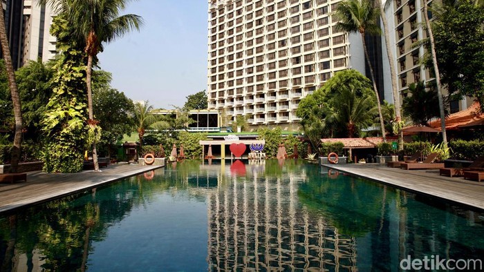 Pontjo Sutowo, Pemilik PT Indobuildco Pengelola Hotel Sultan