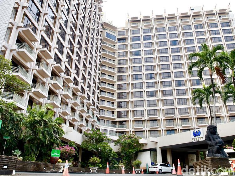 Potret Jeroan Hotel Sultan yang Kini Harus Dikosongkan