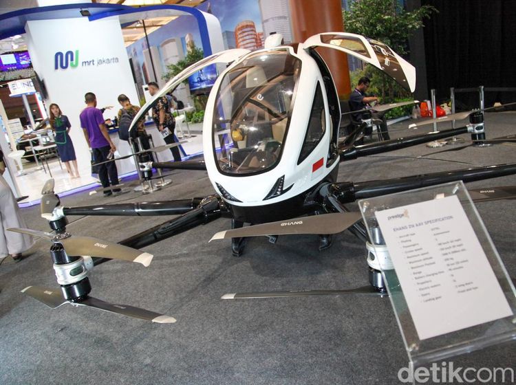 Taksi Terbang Mejeng di Hub Space JCC, Canggih Banget