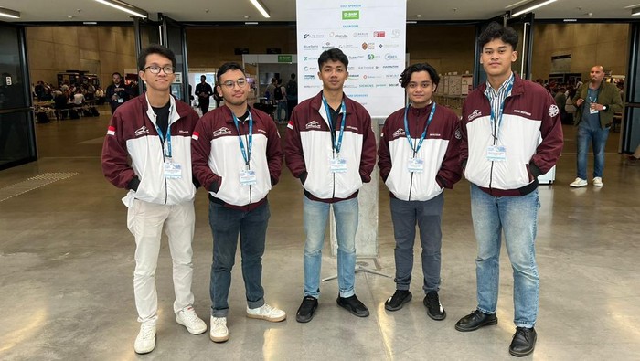 Tim Reactics Chem-E-Car UGM saat ikut kompetisi di Berlin, Jerman 17-19 September 2023.