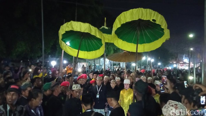 Tradisi Panjang Jimat di Cirebon.