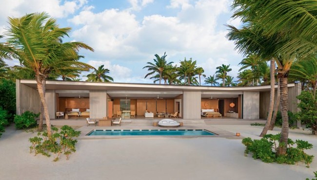 Agnes Jennifer menginap di Ritz Carlton Maldives. “Review jujur Villa Cik Mursida di Maldives 160jt/ malam (Belom transport, air & foods),” tulis Agnes Jennifer di video konten TikTok. Dok. Ritz Carlton 