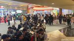 Antrean WOTA Nungguin JKT48 Tampil di Hub Space Malam Ini!