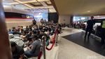 Antrean WOTA Nungguin JKT48 Tampil di Hub Space Malam Ini!