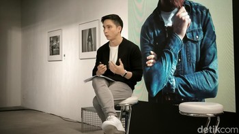 Ini merupakan bukti komitmen Xiaomi untuk menginspirasi dan memberdayakan generasi muda di seluruh dunia dengan menyediakan perangkat dan teknologi untuk mewujudkan potensi kreatif mereka, kata Director of Communications, Spokesperson Xiaomi International Daniel Desjarlais saat sesi konferensi pers pameran yang berlangsung di Quantum Oddity Gallery, Berlin, Senin (25/9). Foto: Rachmatunnisa
