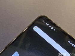 Unboxing Asus Zenfone 10, HP Mungil Spek Mumpuni Harga Rp 9 Juta