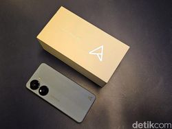 Unboxing Asus Zenfone 10, HP Mungil Spek Mumpuni Harga Rp 9 Juta