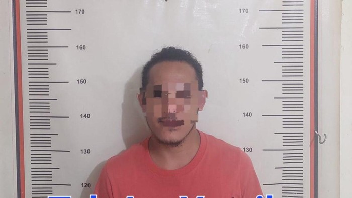 Foto: Pelaku YS saat diamankan polisi .(Dok Polsek Sekupang)