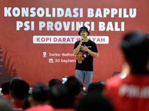 Bisik-bisik Pak Lurah ke Kaesang Soal Arah Dukungan Pilpres: Ojo Kesusu