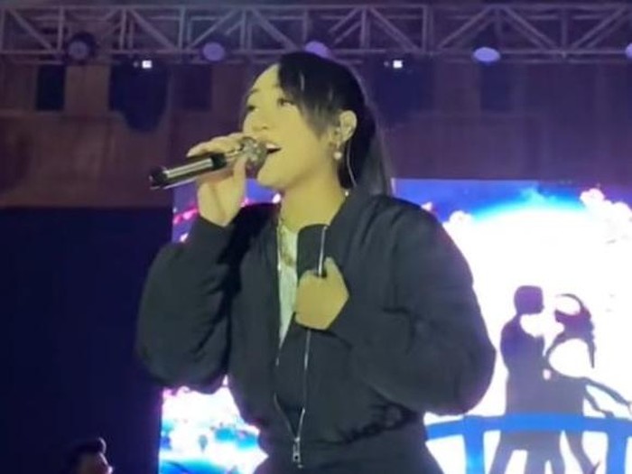 Happy Asmara kesurupan saat konser di Pasuruan.