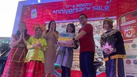 Kegiatan ini juga sekaligus peluncuran perluasan layanan Home Delivery Express Medan, Samarinda dan Makassar. 