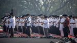 Kabut Asap Makin Parah, Warga di Palembang Salat Minta Hujan
