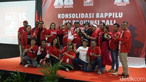 Kaesang Pangarep bertemu dengan kades PSI Bali di Kuta.