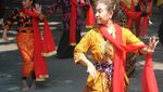 Hari Batik Nasional, Komunitas Bakul Budaya Gelar Acara Menari Massal