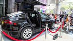 Melihat Dua Taksi Canggih Blue Bird di Hub Space 2023