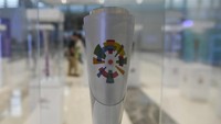 Penampakan obor Asian Games ke-18 di Jakarta dan Palembang tahun 2018 dipamerkan di Main Media Center (MMC) Asian Games 2022, Hangzhou, China.