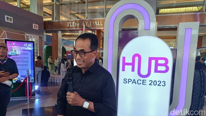 Menteri Perhubungan Budi Karya Sumadi mengapresiasi penyelenggaraan hari kedua Hub Space X KAI Epxo 2023.