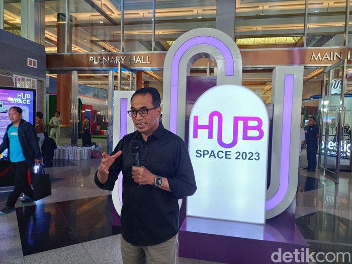 Menteri Perhubungan Budi Karya Sumadi mengapresiasi penyelenggaraan hari kedua Hub Space X KAI Epxo 2023.