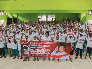 Paguyuban Becak Jatim Deklarasi Dukung Prabowo di Pilpres 2024