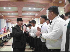 Pemprov DKI Lantik 421 CPNS Jadi PNS