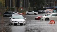 Penampakan Banjir Di New York Akibat Curah Hujan Tinggi