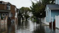 Penampakan Banjir Di New York Akibat Curah Hujan Tinggi