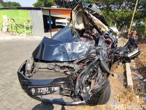Sederet Fakta Tabrakan Beruntun hingga Tumpang Tindih di Tol Semarang