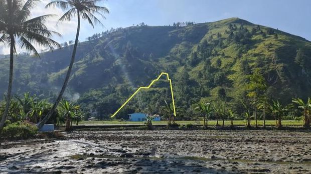 Penampakan Piramida di Kawasan Danau Toba