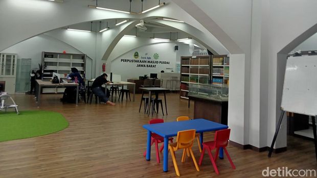 Perpustakaan Pusdai.