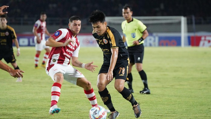 Persis Solo vs Persija Jakarta