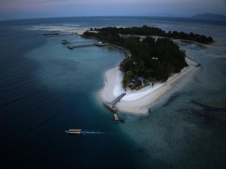 Pesona Wisata Pulau Bokori di Konawe