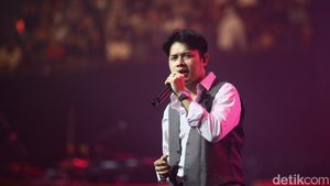 Rony Parulian Tampil, Penonton Nyanyi Bareng
