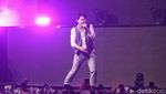 Rony Parulian Tampil, Penonton Nyanyi Bareng