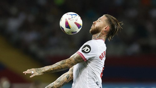 Soccer Football - LaLiga - FC Barcelona v Sevilla - Estadi Olimpic Lluis Companys, Barcelona, Spain - September 29, 2023 Sevillas Sergio Ramos in action REUTERS/Albert Gea