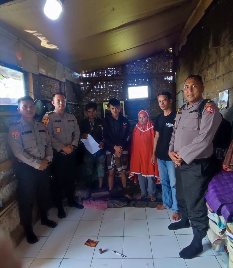 Siswa SIP angkatan 52 tahun 2023 Resimen RAD berkunjung ke rumah Ilham
