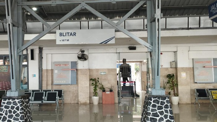 Stasiun Blitar.