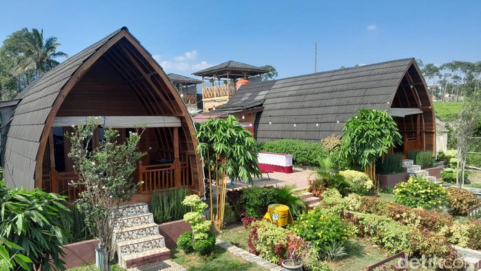 Villa Thania yang berada di tengah kebun teh di Kapahiang (Foto; Hery Supandi/detikSumbagsel)