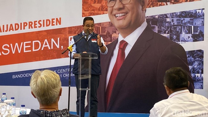 Anies Baswedan saat bertemu Alumni ITB di Bandung