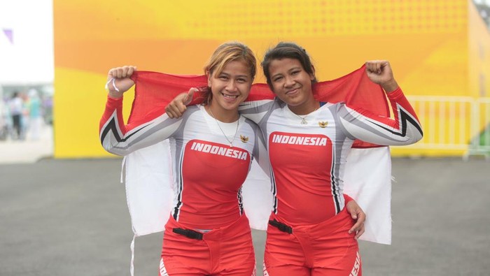 Di cabang olahraga balap sepeda BMX nomor Women’s Individual Moto Run 3 Asian Games 2023, Amellya Nur Sifa meraih emas dan Jasmine Azzhra Setyobudi berhak atas perunggu Asian Games 2023