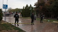 Sebelumnya sebagaimana dilansir kantor berita AFP, ledakan terdengar dari arah Gedung Parlemen Turki. Belakangan diketahui bila ledakan berasal dari serangan teroris tersebut yang berada di depan Gedung Kemendagri Turki. 