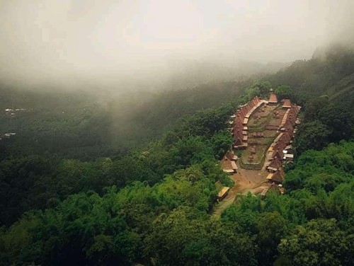 Kampung Adat Bena merupakan salah satu perkampungan megalitikum yang terletak di Desa Tiwuriwu, Kecamatan Aimere, Kabupaten Ngada, NTT. (Dok. Kemenparekraf)