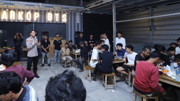 Kapolsek Mampang Prapatan Kompol David Y Kanitero