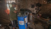 Warga setempat yang tergabung dalam Kelompok Masyarakat Ngudi Tirto Lestari mengembangkan mandiri energi biogas dari tanaman eceng gondok untuk bahan bakar kompor gas sehingga dapat mengurangi beban biaya dalam pembelian gas elpiji. 