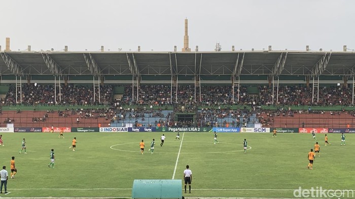 Laga PSMS vs PSDS di Stadion Teladan