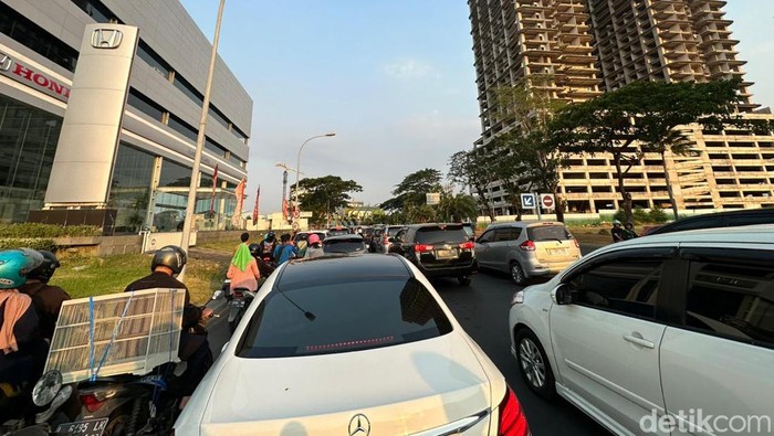 Macet Unesa