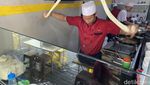 Mantan Chef Resto Lamian Populer Ini Sajikan Mie Szechuan Pedas Membara