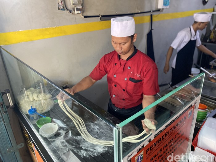 Mie Tarik Los Dol milik mantan chef Lamian Palace